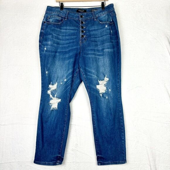 Judy Blue Button Fly Boyfriend Fit Jeans Size 18W Distressed Medium Wash - Picture 2 of 8